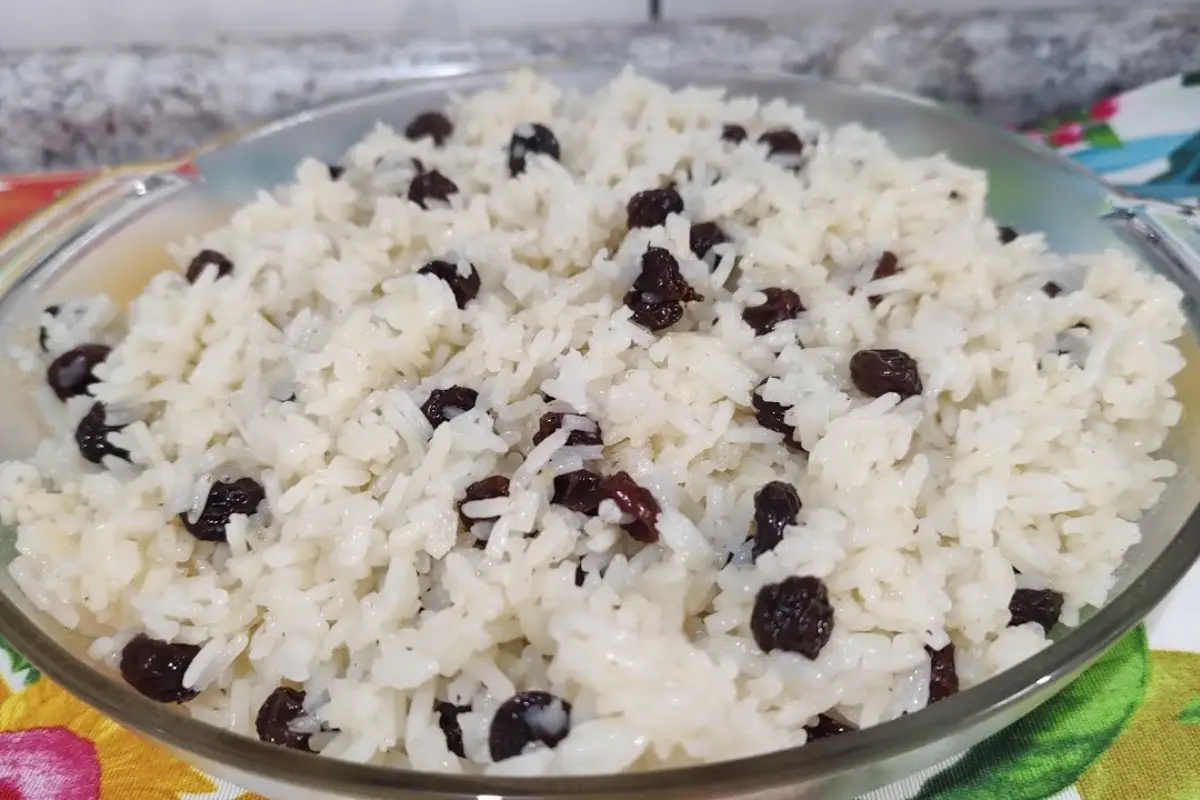 Arroz com Passas: Uma Combinação Deliciosa de Sabores e Tradição