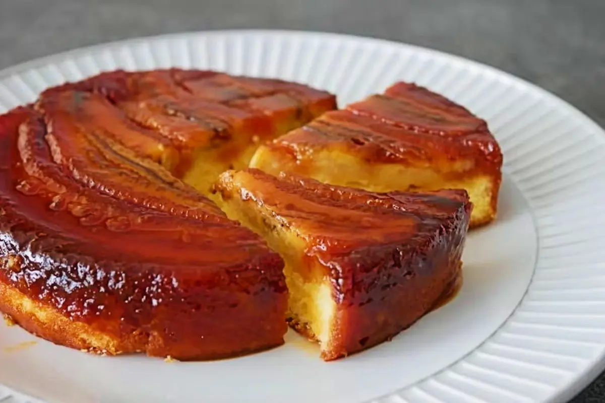 O Prazer Inigualável do Delicioso Bolo de Banana Caramelizado Bem Fofinho