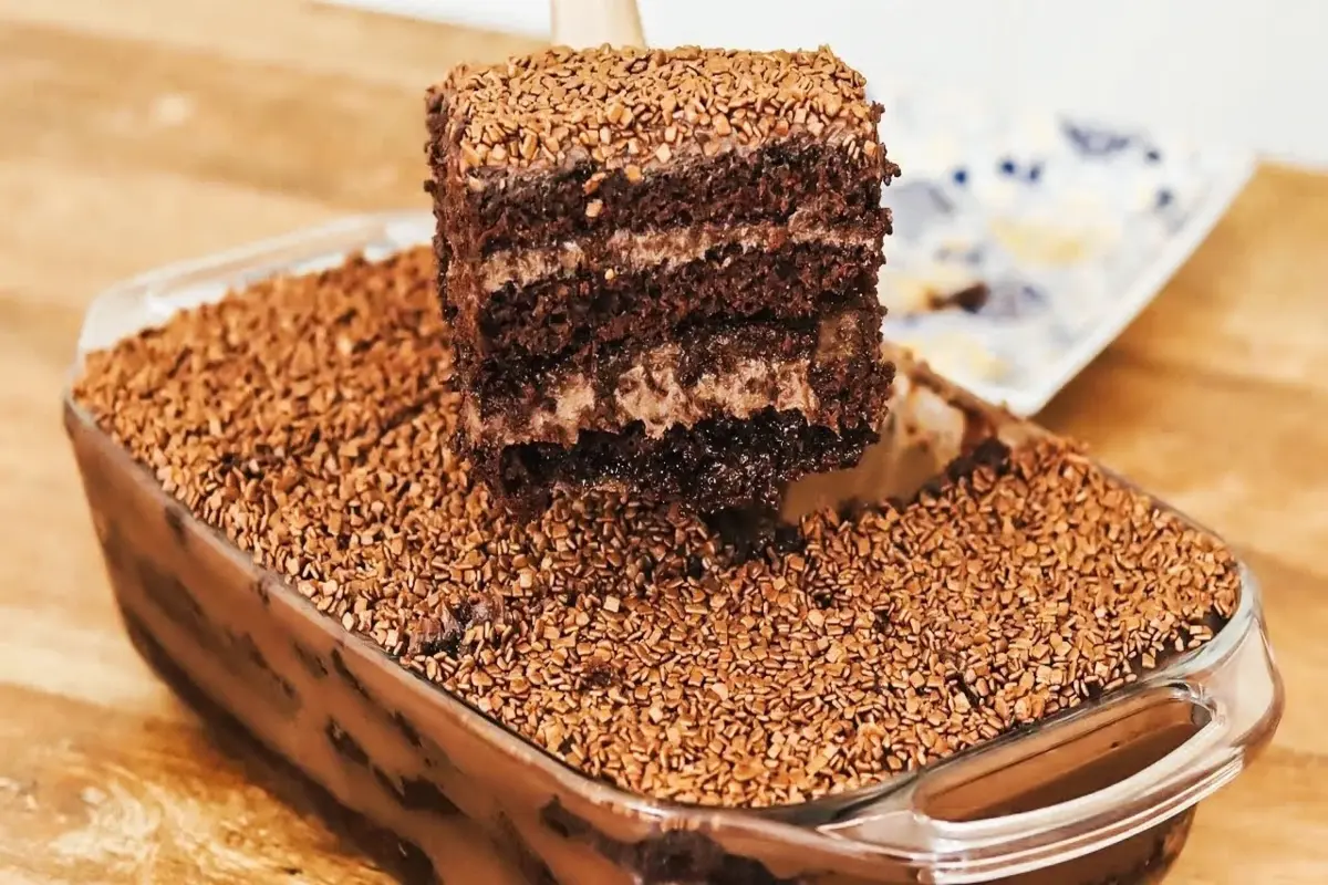 Nega Maluca na Travessa: Uma Deliciosa Receita e suas Informações Nutricionais