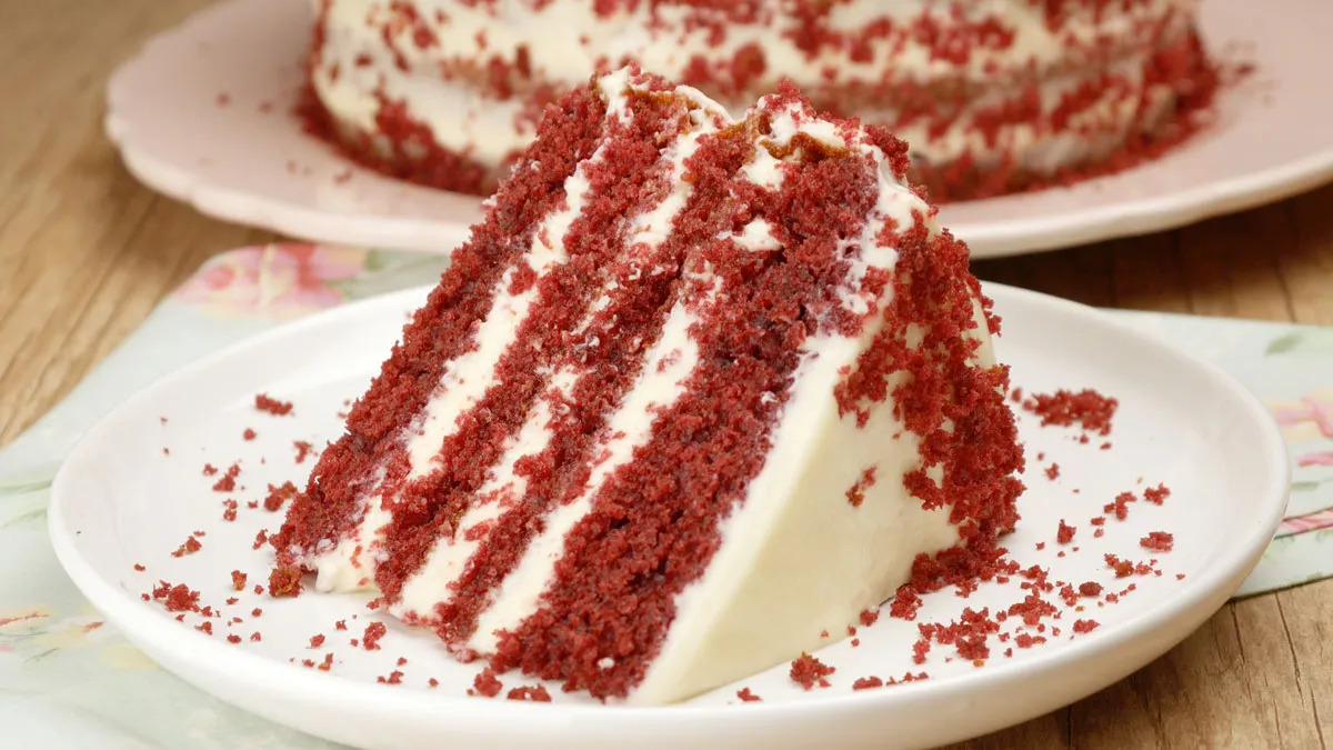 Deliciosa Experiência Culinária: Bolo Red Velvet – Receita, Modo de Preparo e Informações Nutricionais