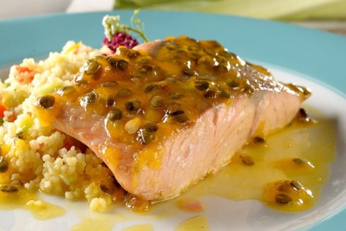 Receita de Salmão Grelhado ao Molho de Maracujá